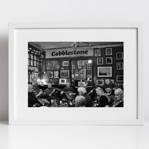 The Cobblestone Dublin Photographie noir et blanc Musique irlandaise Poster