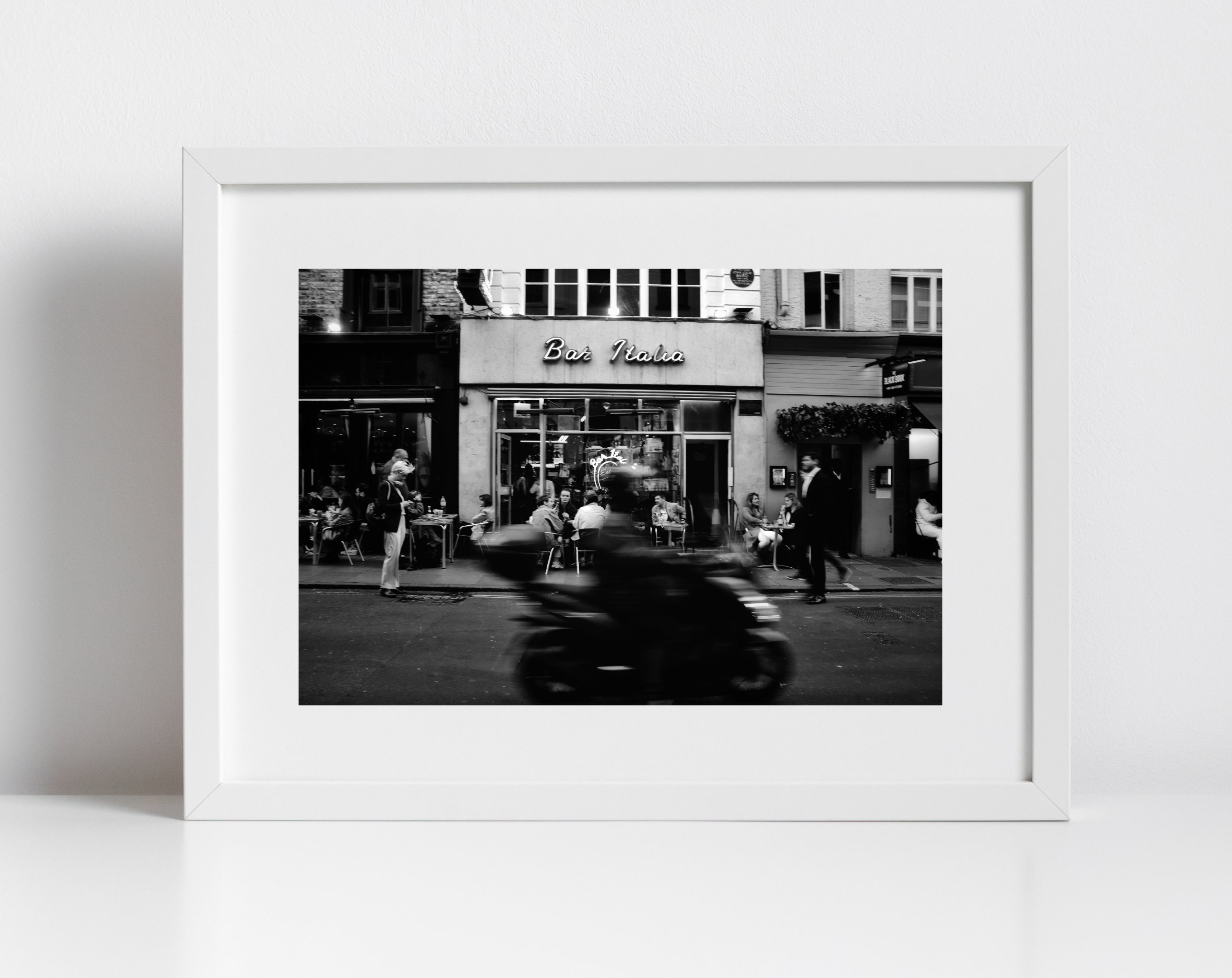 バー イタリア ソーホー ロンドン 白黒写真プリント - Etsy 日本