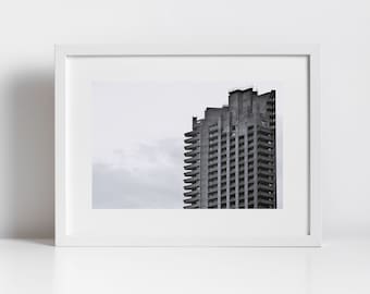 Fotografía brutalista en blanco y negro con estampado de Barbican Póster