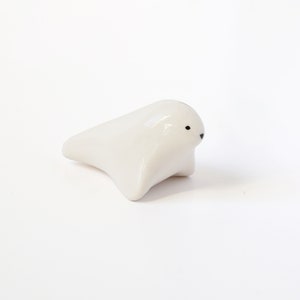 Baby Seal / White / Ceramic sculpture image 1