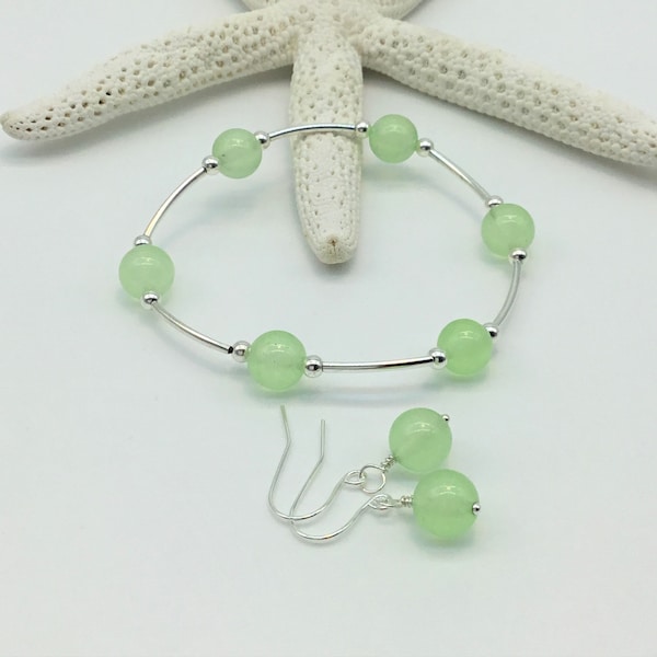 mint green earrings and elasticated bracelet set