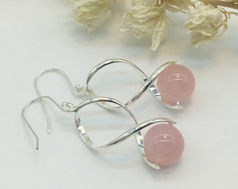 アクセサリー 90s Chunky Ice Cube Hoop Earrings Clear 90s Chunky Pink Ice Cube Hoop Earrings | Crooked Oval