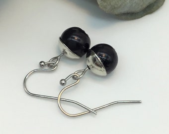 short black earrings,plain black earrings,formal earrings