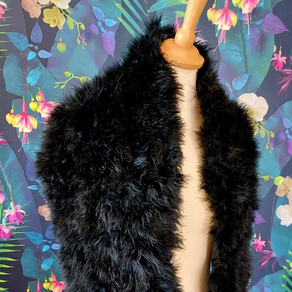 Feather Ramie Pleats Stole