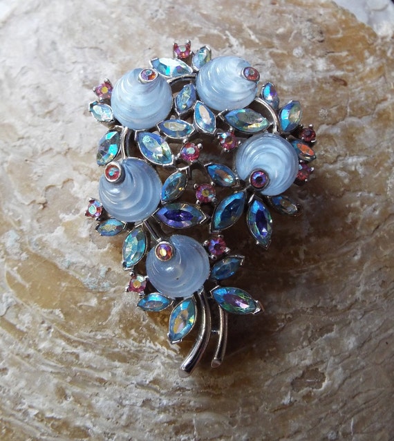 Vintage TRIFARI Floral Brooch~ Rare Trifari 1950s… - image 5