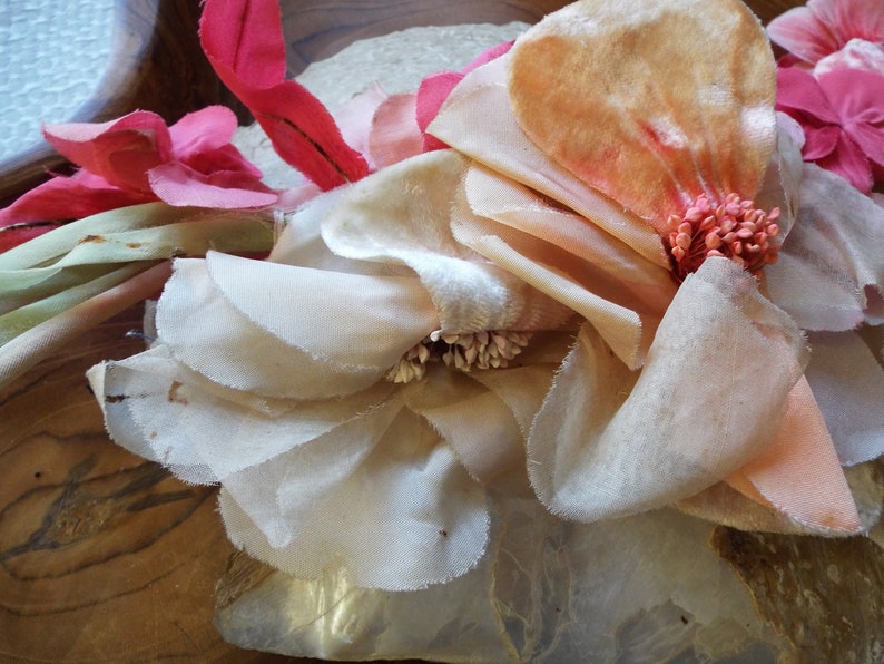 Vintage Millinery Flowers~1930s Velvet Flower Corsage~Vintage Flowers