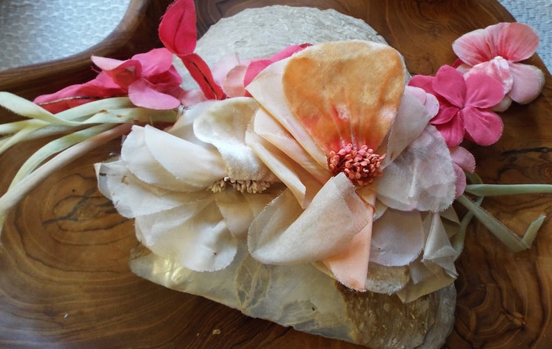 Vintage Millinery Flowers~1930s Velvet Flower Corsage~Vintage Flowers