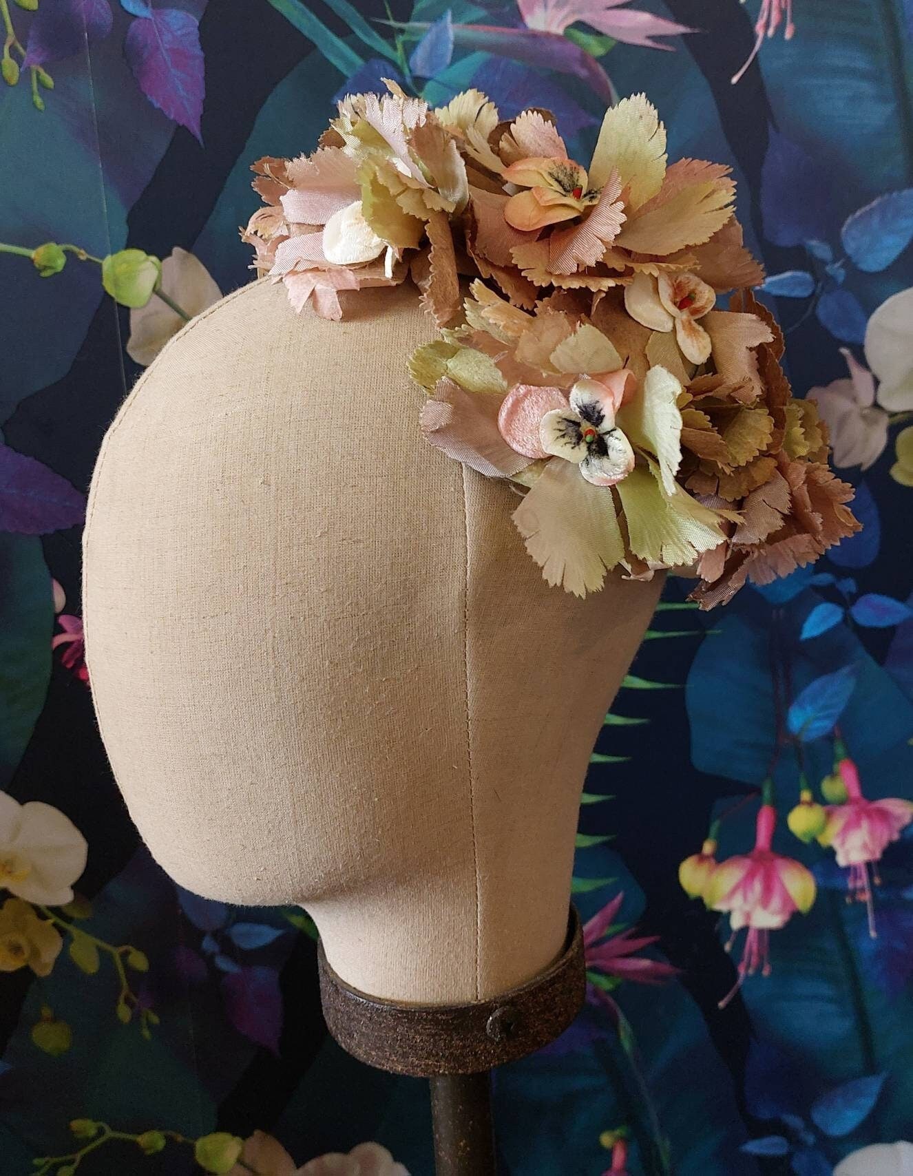 Vintage 1950’s-60’s Floral Petal Half Hat, Peach 1950s Pink Flower Petal Hat | Floral Perfection main image 3