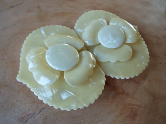 Vintage Celluloid Buckle~1930s Celluloid Buckle~Ar