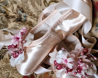 Vintage  Styled Pointe Ballet Shoes~Decorative Pointe Ballet Shoes with Vintage Petals, 1920s Glass Berries