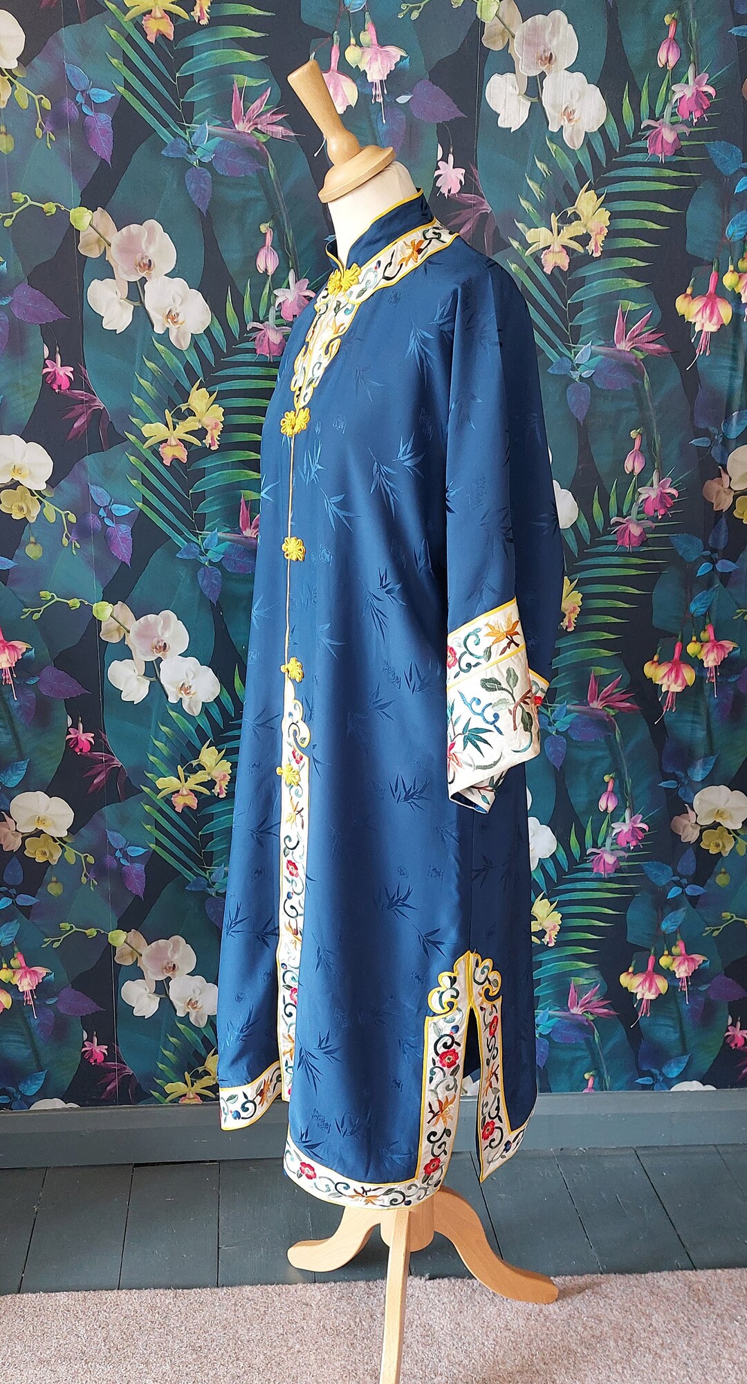 Vintage Chinese Silk Robe1950s Chinese Silk Embroidered Etsy