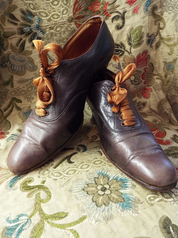 Stunning Antique Victorian Leather Shoes~Chestnut