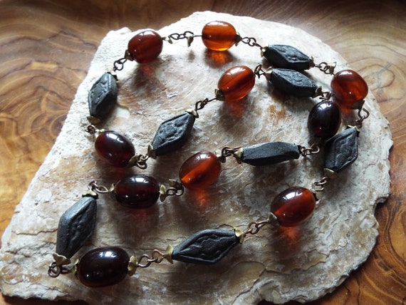 Collier Ancien Art Déco En Perles De Bakélite Noire Ovales - Chute De Perles, Bon état, Pièce Vintage