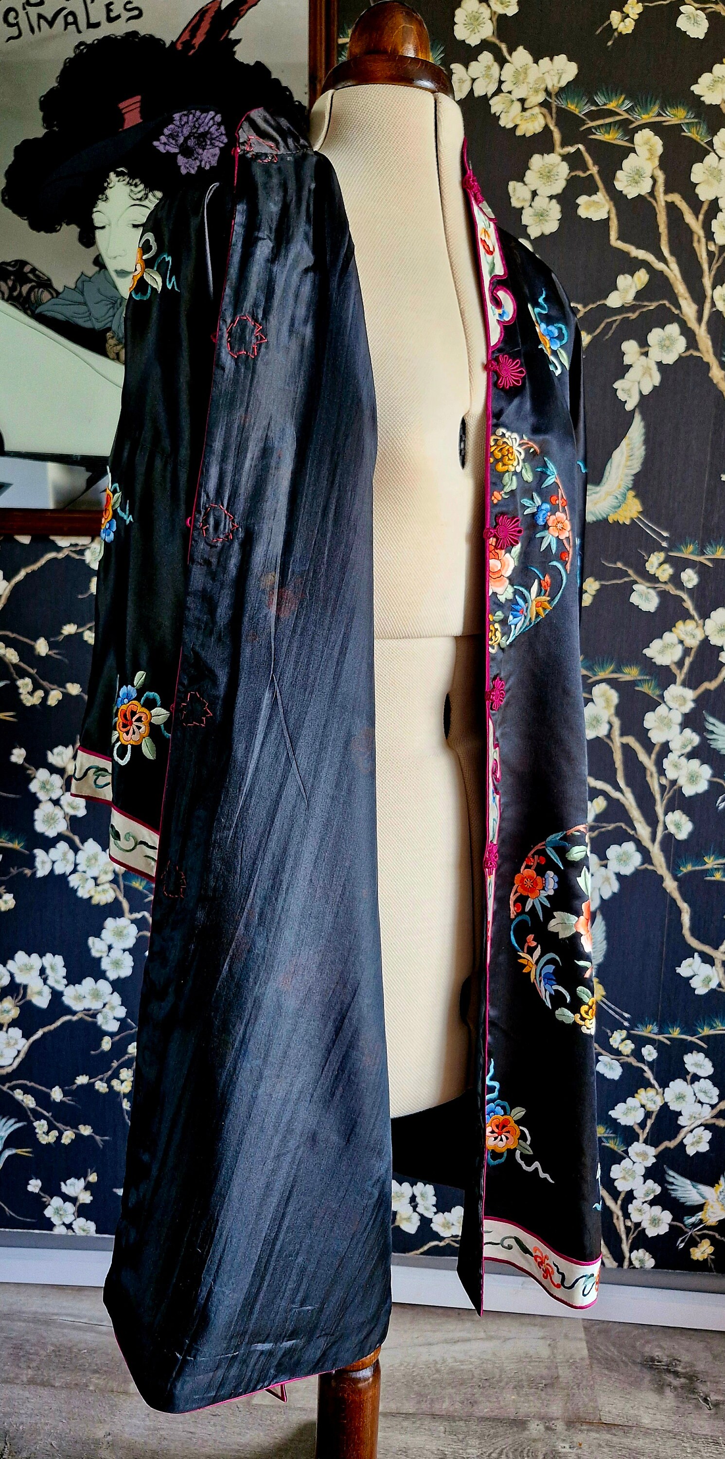 Vintage Chinese Silk Embroidered Robe-1970s Golden Bee Vintage Chinese Silk Embroidered Robe-1970s Golden Bee