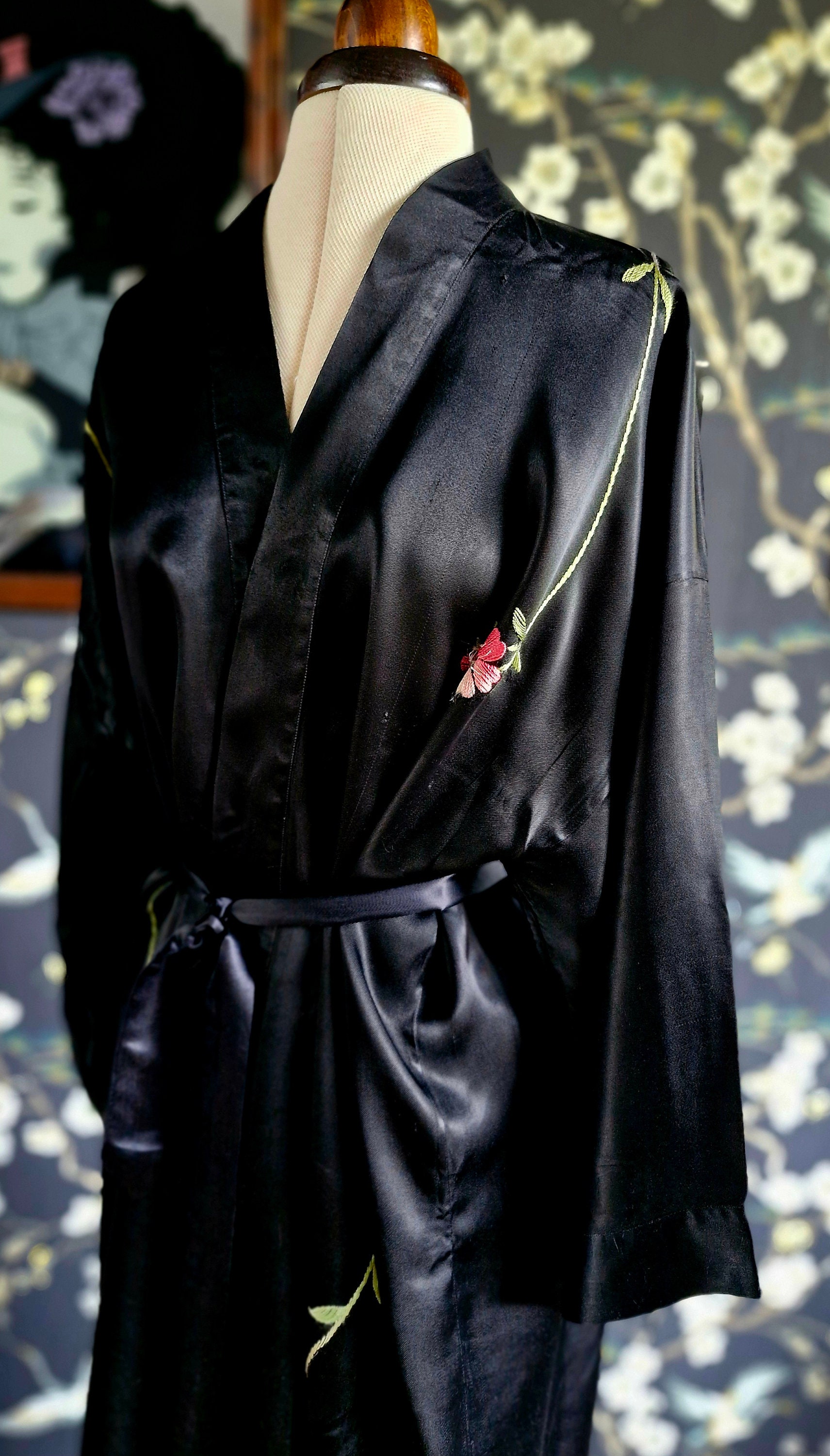 Vintage Hand Embroidered Japanese Kimono Robe-1940s Silk Hand ...