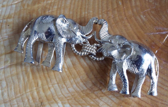 Vintage Mimi Di Elephant Belt Buckle~rare 1972 Huge Elephant  display picture 3