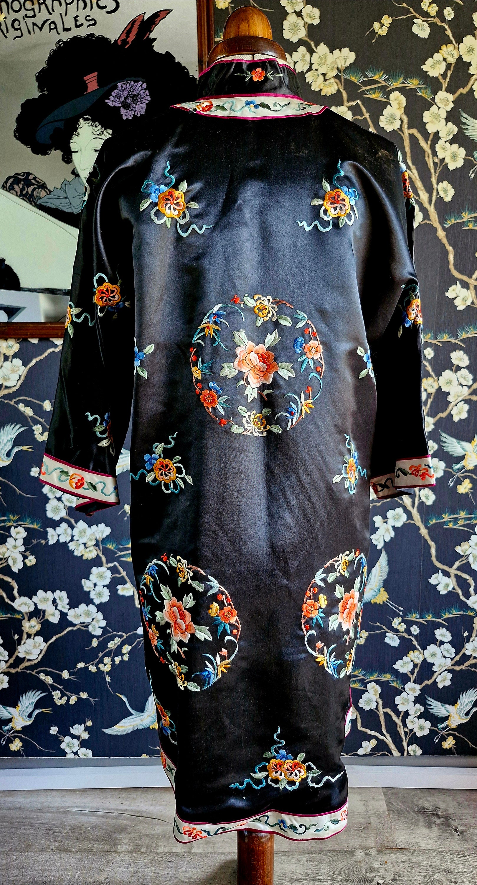 Vintage Chinese Silk Embroidered Robe-1970s Golden Bee Vintage Chinese Silk Embroidered Robe-1970s Golden Bee