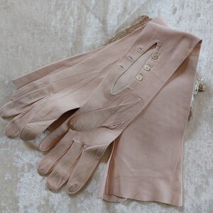 Antique Kid Leather Gloves-1900s Edwardian Pale Pink Kid Leather Gloves