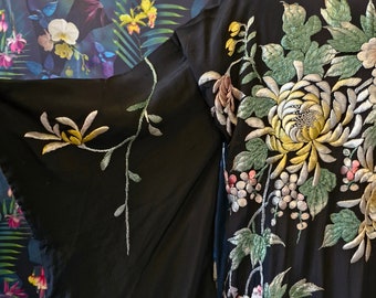 Vintage Hand Embroidered Japanese Silk Kimono-1930s Art Deco Japanese Kimono Robe