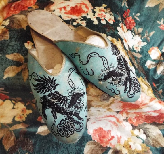 Antique Chinese Silk Slippers~1920s Chinese Silk S