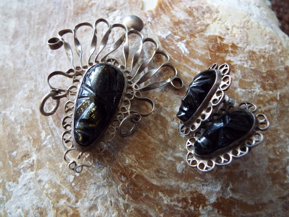 Vintage Mexican Silver and Obsidian Brooch and Screw Earrings1940s
