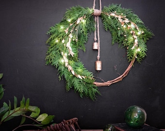 Christmas Front door wreath 18" Fresh Christmas wreath with lights Real Cedar wreath or Artificial Cedar wreath Holiday wreath Rustic wreath