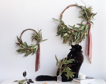 Eucalyptus wreath - Dried flower crown - Wall decor - Dry Flower arrangement - Housewarming Gift - Wedding decor - Dry flowers - Floral hoop