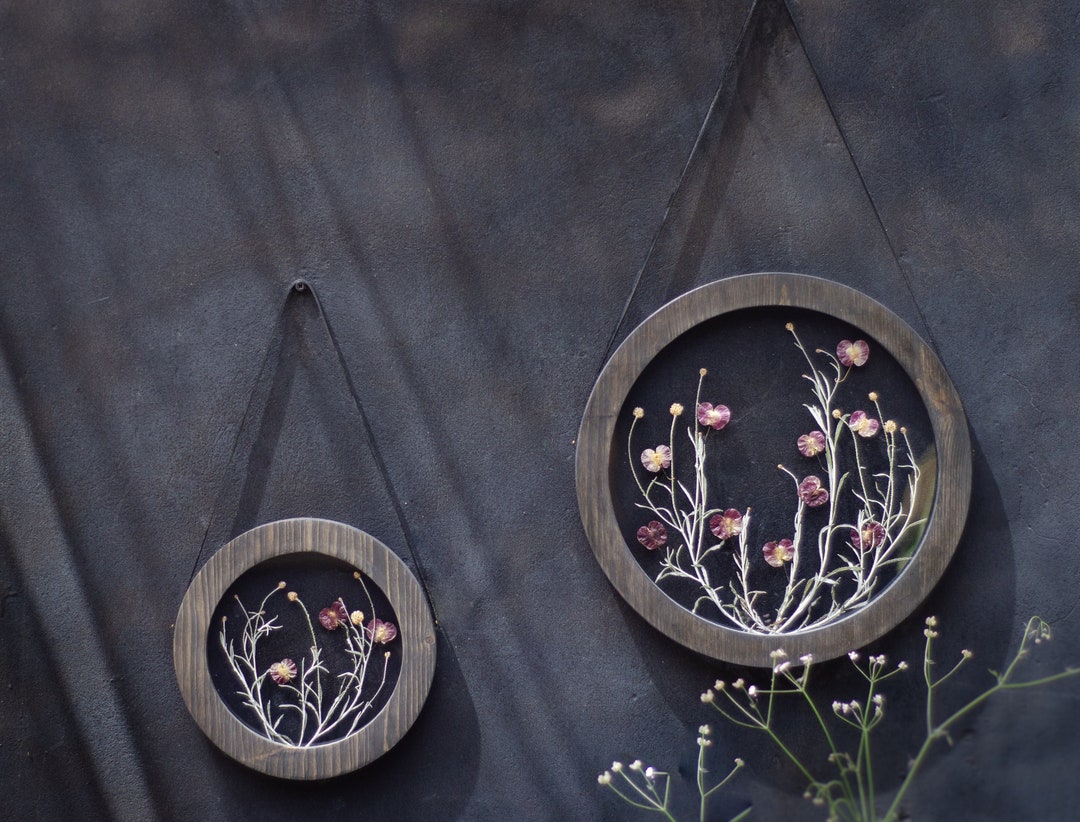 Round Wall Decor Set Botanical Wall Art Framed Pressed Flower Frame