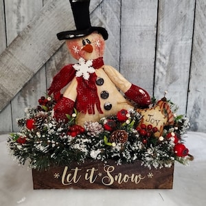 Farmhouse Christmas Centerpiece. Rustic Christmas Decor. Snowman ...