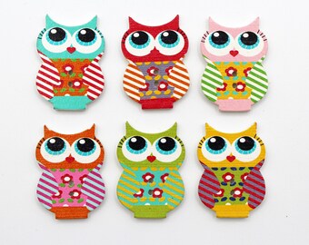 Owl buttons. Cute owls painted wooden buttons. 6 or 8 buttons.
