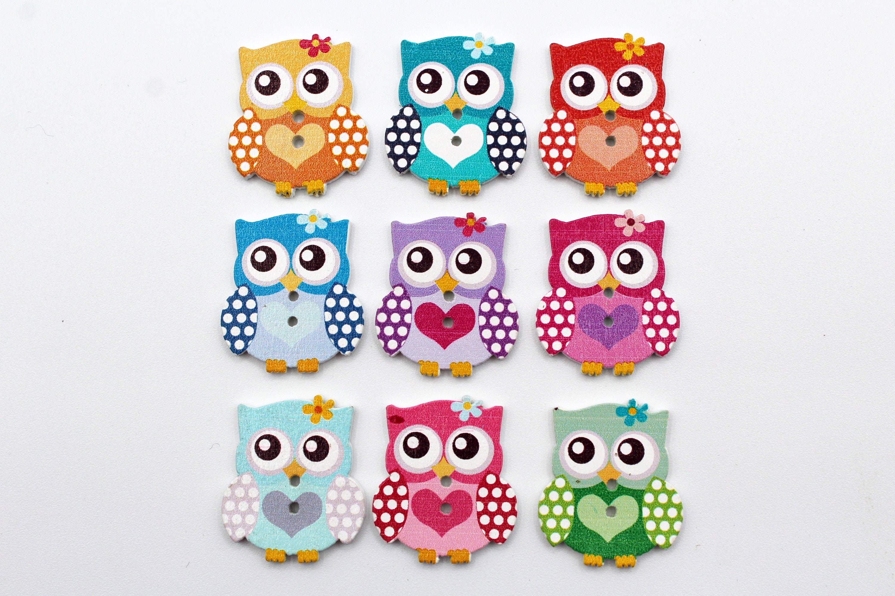 Owl buttons. Owl with heart painted wooden buttons. 9 or 14 buttons.