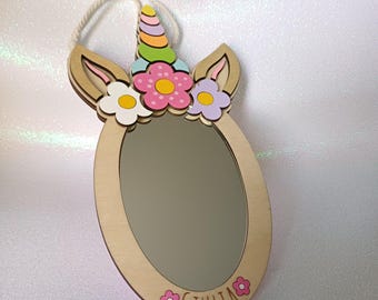 Archivo SVG de marco de espejo con diseño de unicornio arcoíris, decoración de madera cortada con láser (descarga digital)