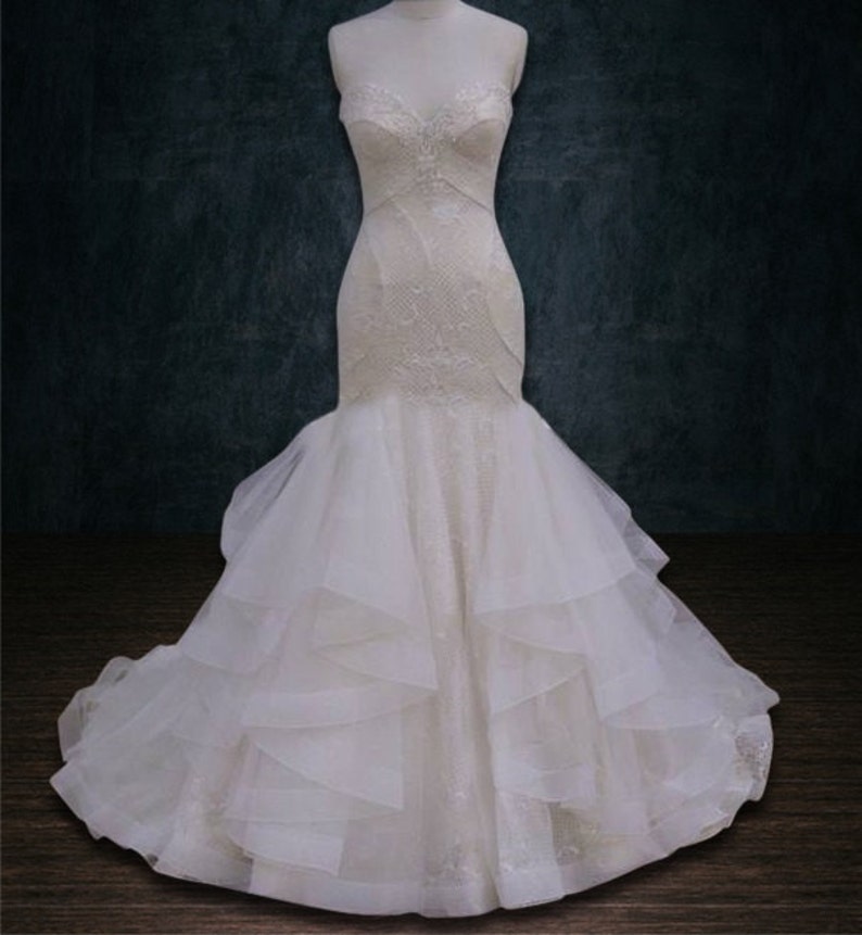 one shoulder trumpet dress