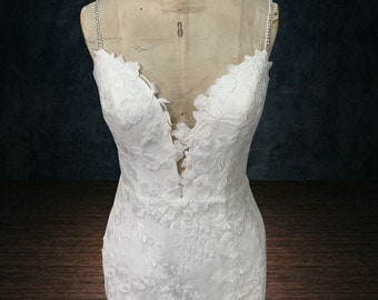 Delicate Lace Thin Straps Plunging Mermaid Wedding Dress main image 1