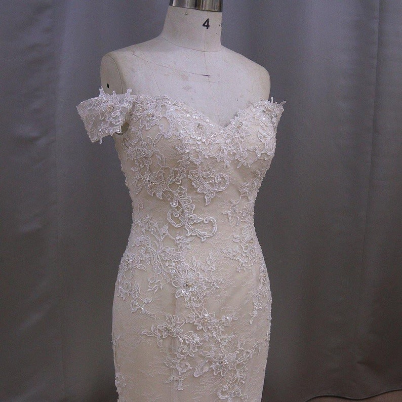 Wedding dress Mermaid Trumpet Silhouette Lace Applique | Etsy