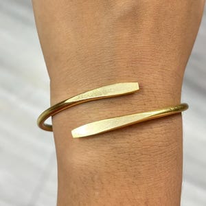 LAYERING Bracelet, Gold Nail Bracelet, Chunky Minimalist Open Cuff Bangle, Unisex Industrial Jewelry, Adjustable Modern Statement Bracelet