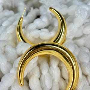 Gold Crescent Moon Hoop Earrings – Bold Chunky Statement Hoops – Boho Celestial Jewelry – Unique Handmade Gift for Her