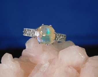 1.40 Ct. Ópalo etíope facetado redondo estilo 1920 Ajuste de filigrana grabado