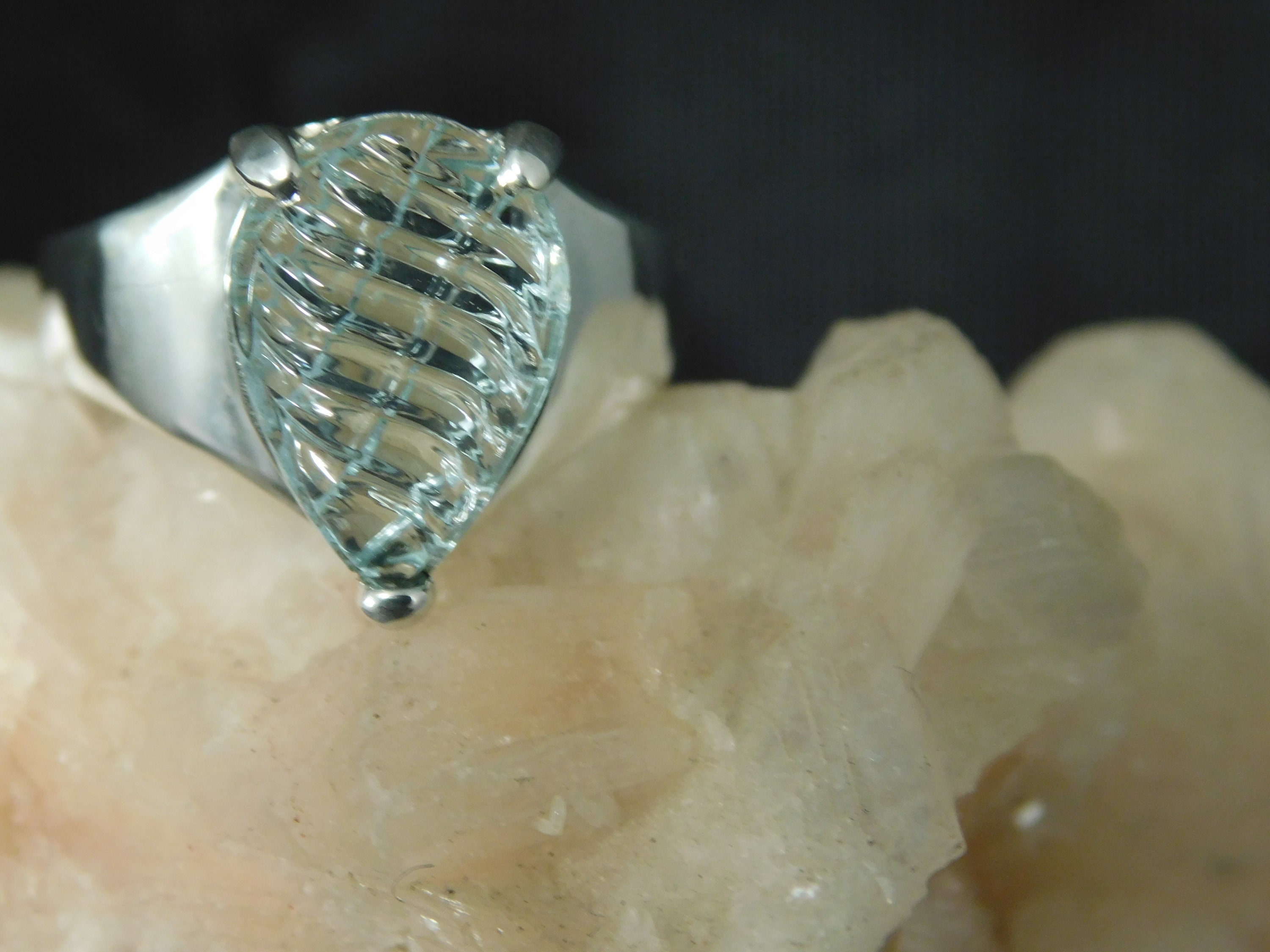 3.09 カラット ペア ハンドカービング アクアマリン リング ハイ