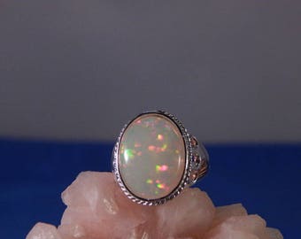 Custom Style Unisex 5.20 Ct. Großer ovaler Cabochon äthiopischer Opal Sterling Silber Ring