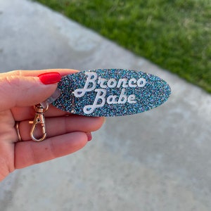 Bronco Babe Oval Glitter Keychain -  Clasp Bling Key Chain Accessories - Car Truck - Sport Accessory - Fob Cover Vintage Buck
