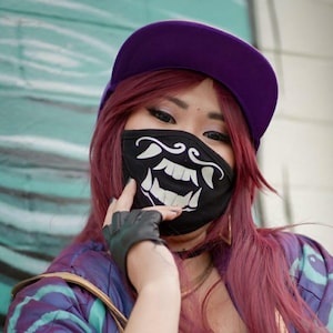 Akali KDA/POPSTAR uv/ glow in the dark MASK, 3 cotton layers, nose wire, and filter