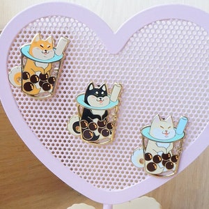 Shiba Inu Boba Drink Emaille Pin: Vergoldetes Hard Emaille