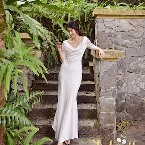 Vintage cowl neck wedding dress hot sale