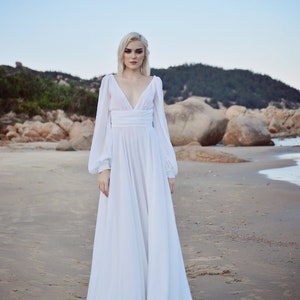 Seide Chiffon Brautkleid - Brautkleid aus weicher Seide - nach Maß gefertigt