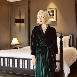 Robes Womens Velvet - Emerald Velvet Robe - Velvet Nightgown Robe - Silk Velvet - Gift for Her