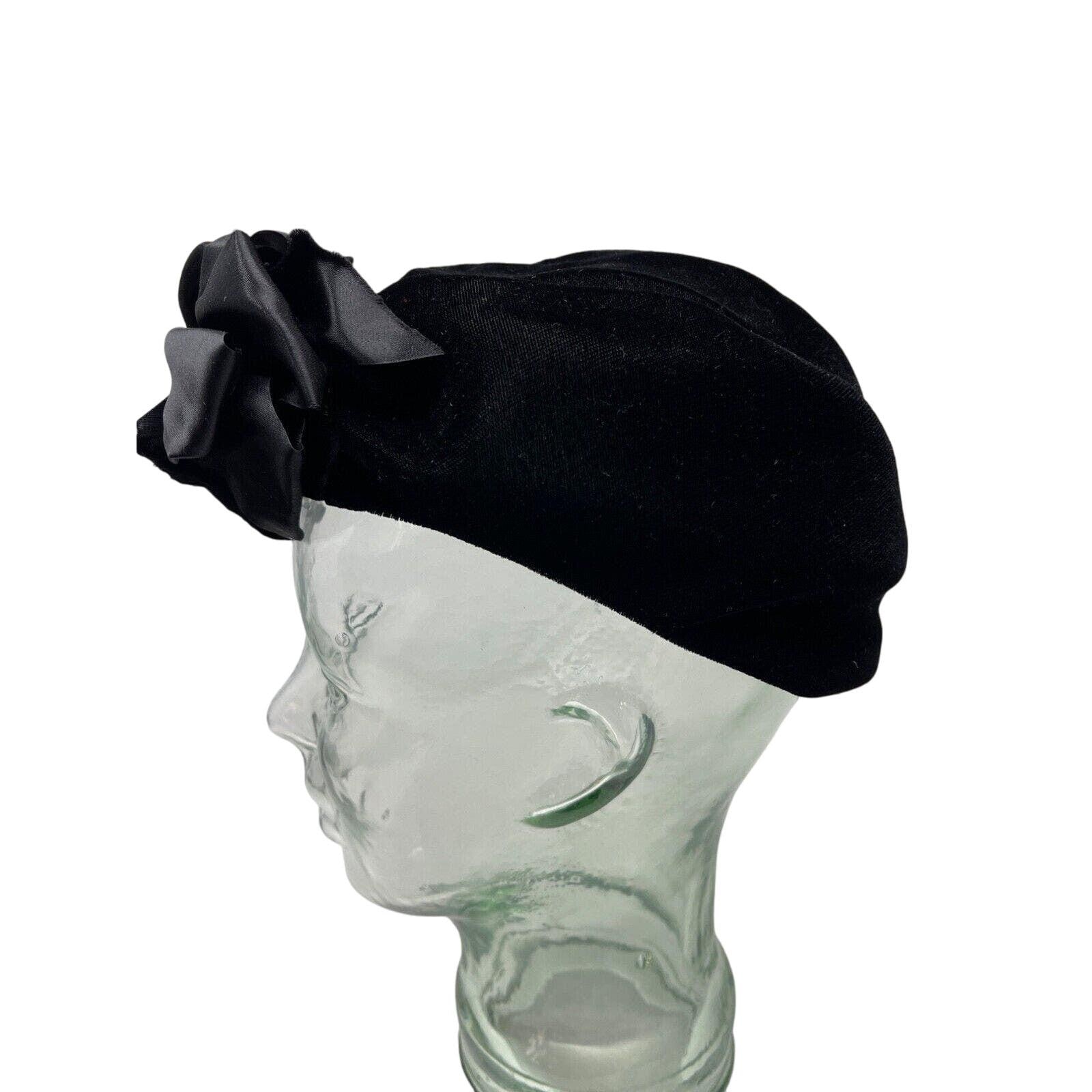 Velvet Satin Beret Exagerated Bow Front Hat Jeweled Detail  display picture 1