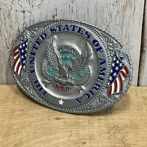 The United States of America Belt Buckle 1986 Mens Patriotic Military Silvertone