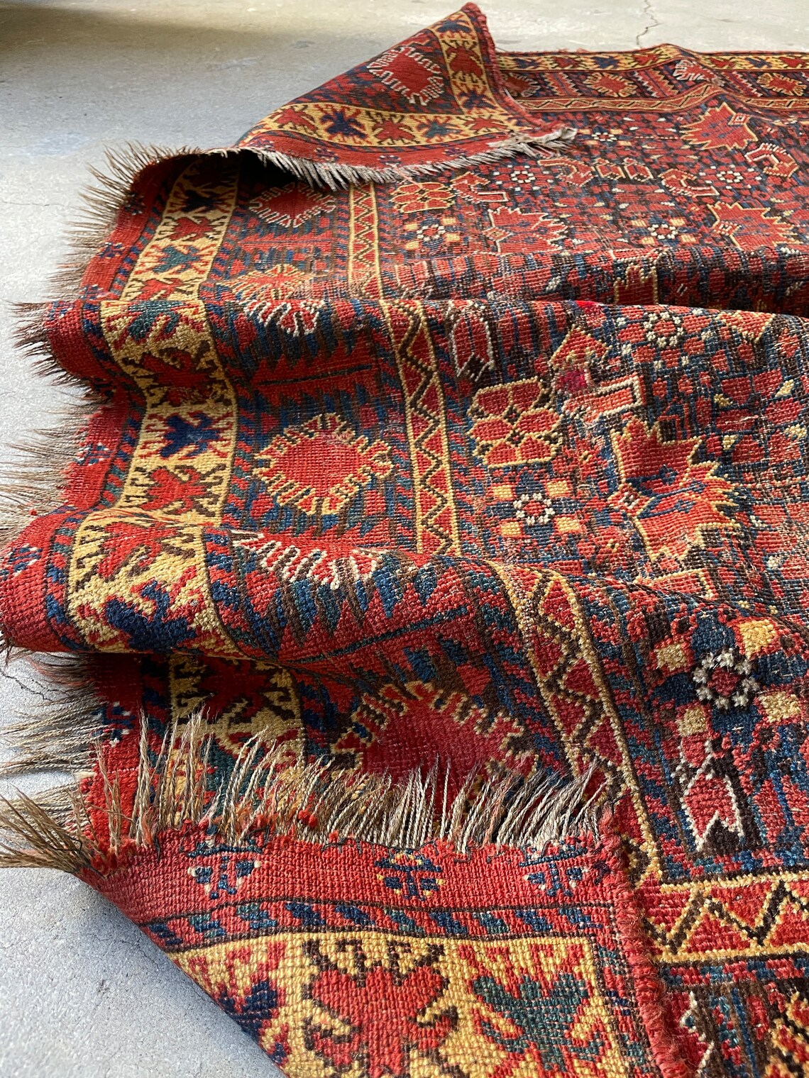 Large Antique Rug Floral Design 5x10 Worn Antique Rug | Soft Colored Large Vintage Rug ...
