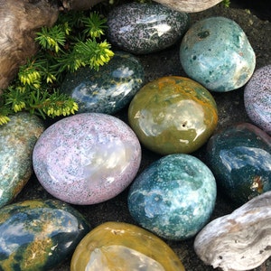 1 pc Stunning Ocean Jasper Palm Stone